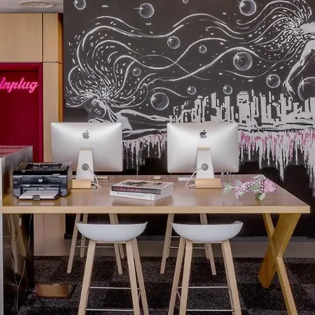 Moxy Milan Linate Airport Hotel Segrate