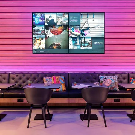 Moxy Milan Linate Airport מלון 3*