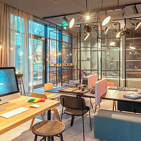 Moxy Milan Linate Airport ホテル