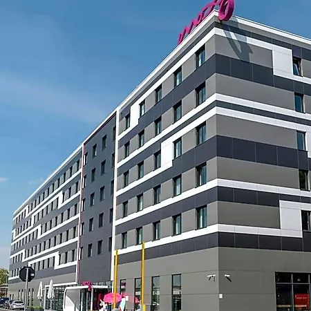 ホテル Moxy Milan Linate Airport セグラーテ