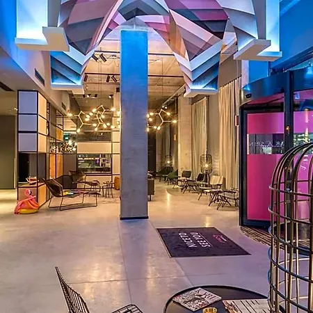 Moxy Milan Linate Airport ホテル セグラーテ