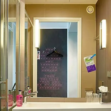 Moxy Milan Linate Airport 3*