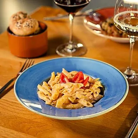 Moxy Milan Linate Airport ホテル セグラーテ