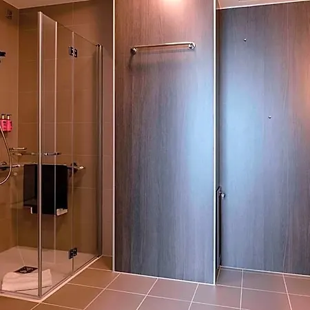 Moxy Milan Linate Airport ホテル