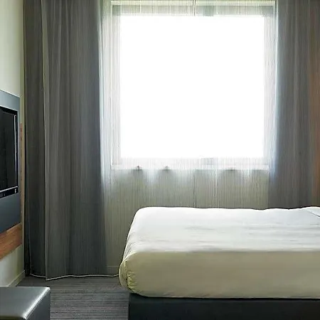 ホテル Moxy Milan Linate Airport 3*