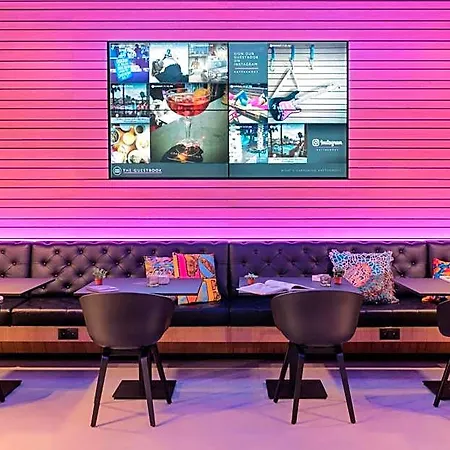 ホテル Moxy Milan Linate Airport セグラーテ