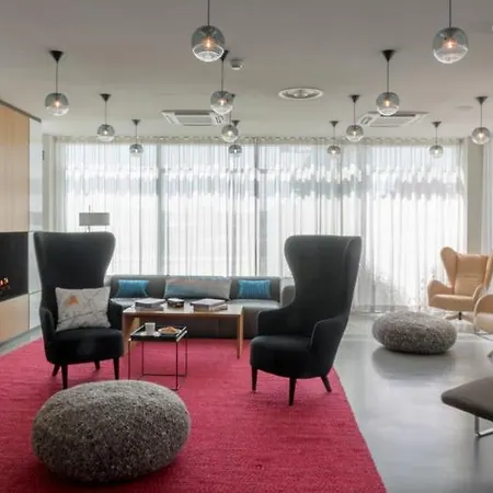 ホテル Moxy Milan Linate Airport セグラーテ